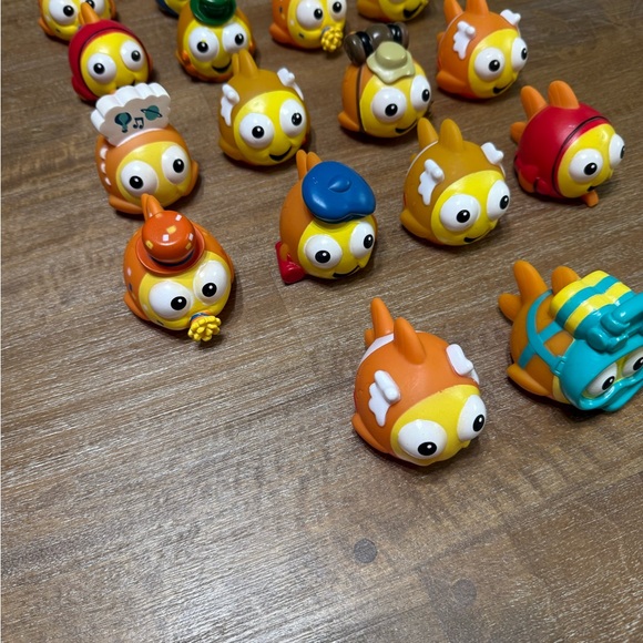 Colorful Fish Toy Set - Picture 6 of 6